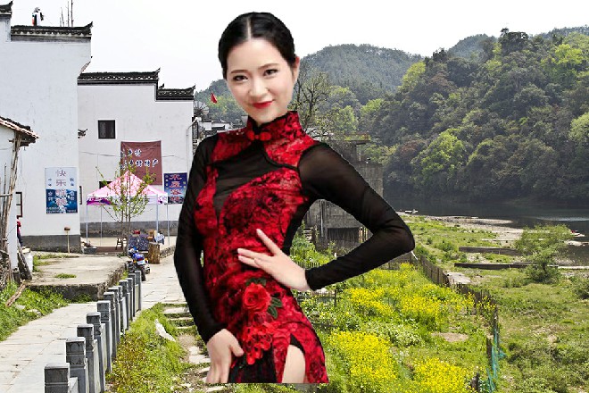 是啊师父，听说那冷护法不近人情，好像还是个魔女来着