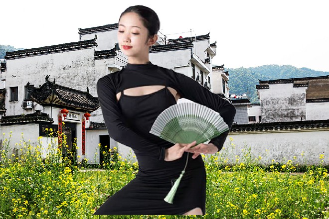 要不要杀了他，或许，杀掉他，日月教可以少一个敌人，