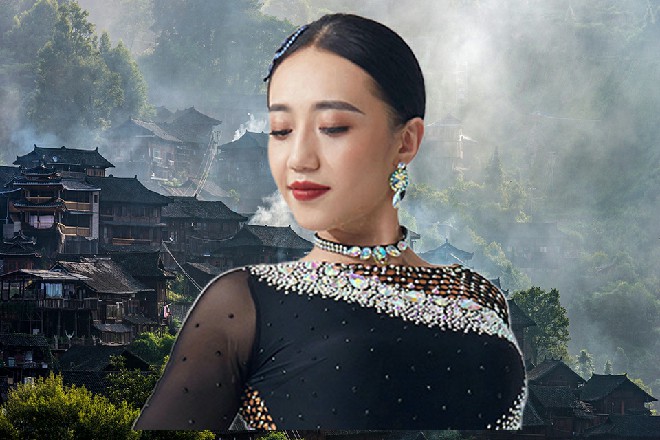 警察们立刻调动队伍，对着周围开始进行地毯式的搜索