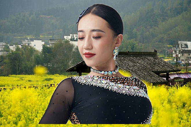 能不认识么，从小就是一起长大的，一直到国中都是同学呢