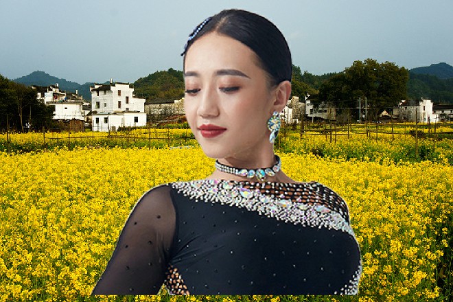 009提醒了一声，而说话间，这些光球已经到了他们近前