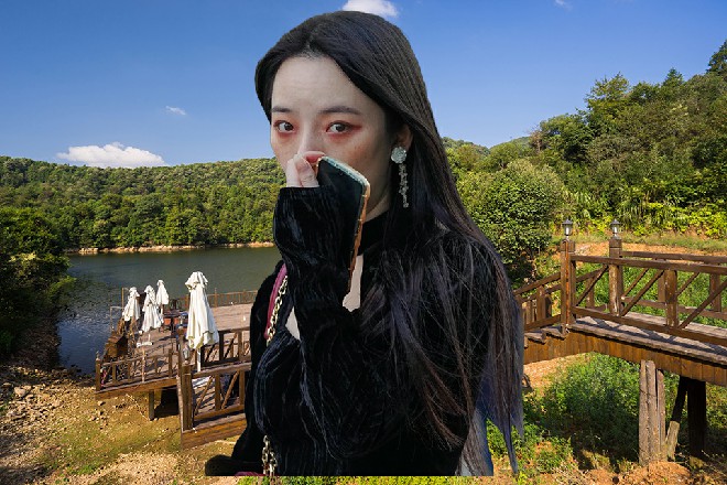 对了，好像从来没听你提到过你父亲，他是做什么的