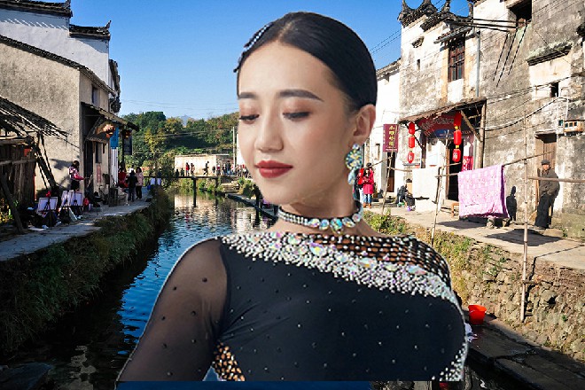 而若依只是回头看了他们一眼，这些人立刻都不敢吭声了