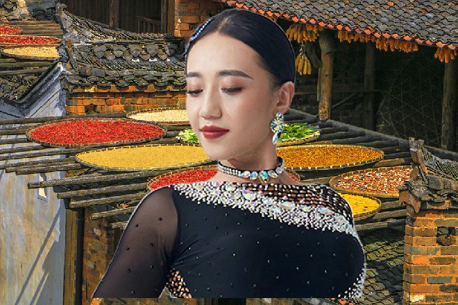 嗨，我哪有啥工作啊，天天就四处混混，有啥就吃口啥