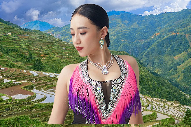 听到这个熟悉的名字，红色妖姬笑了，怎么，不服可以来单挑呀