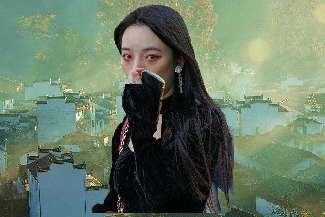 车里的内饰也都挺新的，棕色的装饰，仪表盘还是横向的