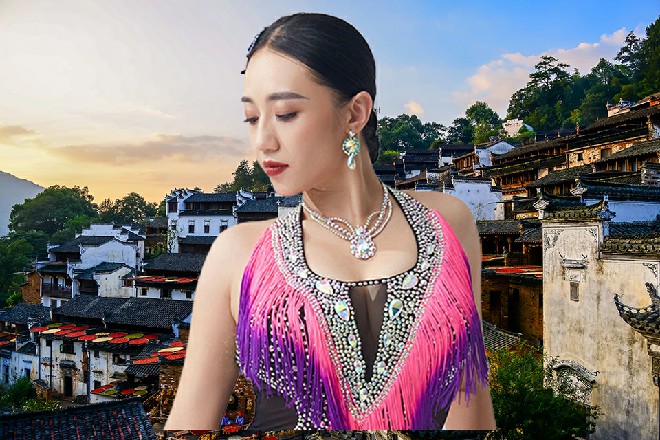 从开始到结束，大厅里的那些黑西服们都还没反应过来