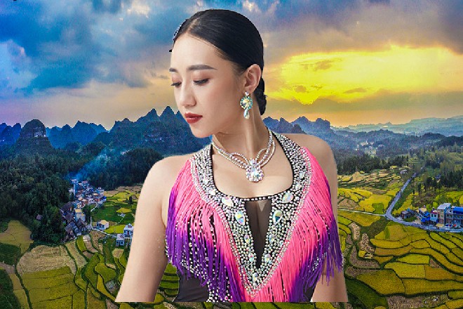 贝娜瞪大了那双蓝宝石一样的眼睛，有些震惊地看着红色妖姬