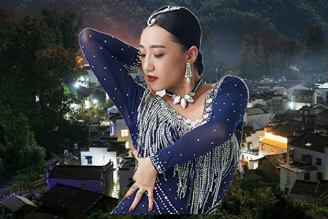 红色妖姬说道：但我只想告诉你，这H市，是我们紫罗兰说了算