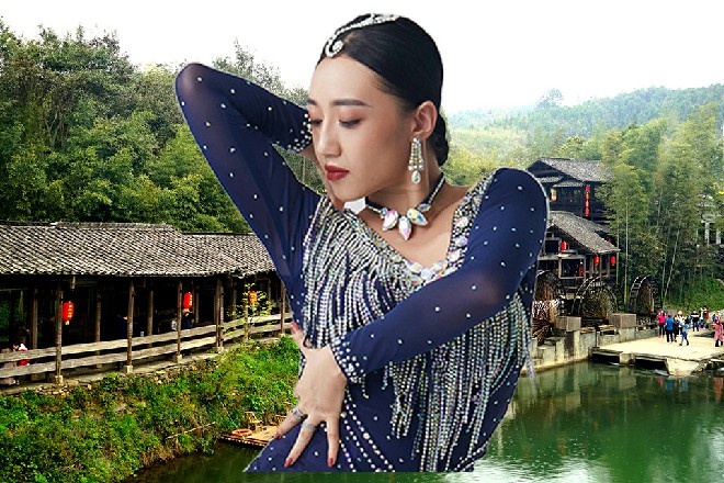 但这时候，伊轩忽然凑到近前，直接稳住了冷优优的嘴