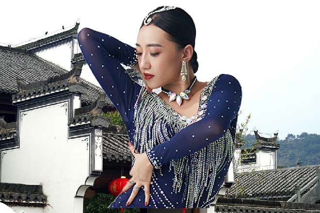 就连身上血液沸腾到极限的苏曼s，都能感觉到那可怕的寒气