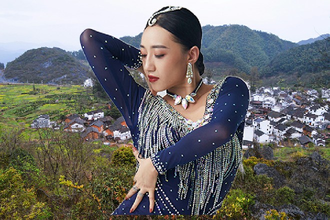 穆翔跟着说道：若是黄掌剑做了盟主，我穆翔第一个支持