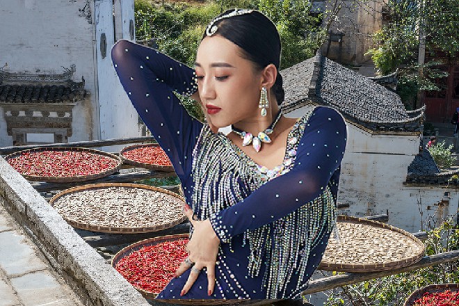 我先控制住你们的身体，免得你们做出一些不妥的举动