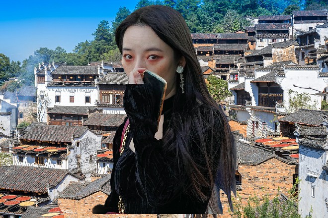 来来来，今天你们挂牌，别说磊哥抠，牌匾我都给你们买好了